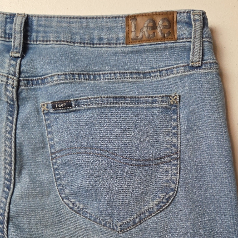 Lee High-Rise Women's Light Blue Denim Stretch Jeans Size 16M - Picture 7 of 7